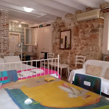 Ekati Old Harbour Chania 酒店 *